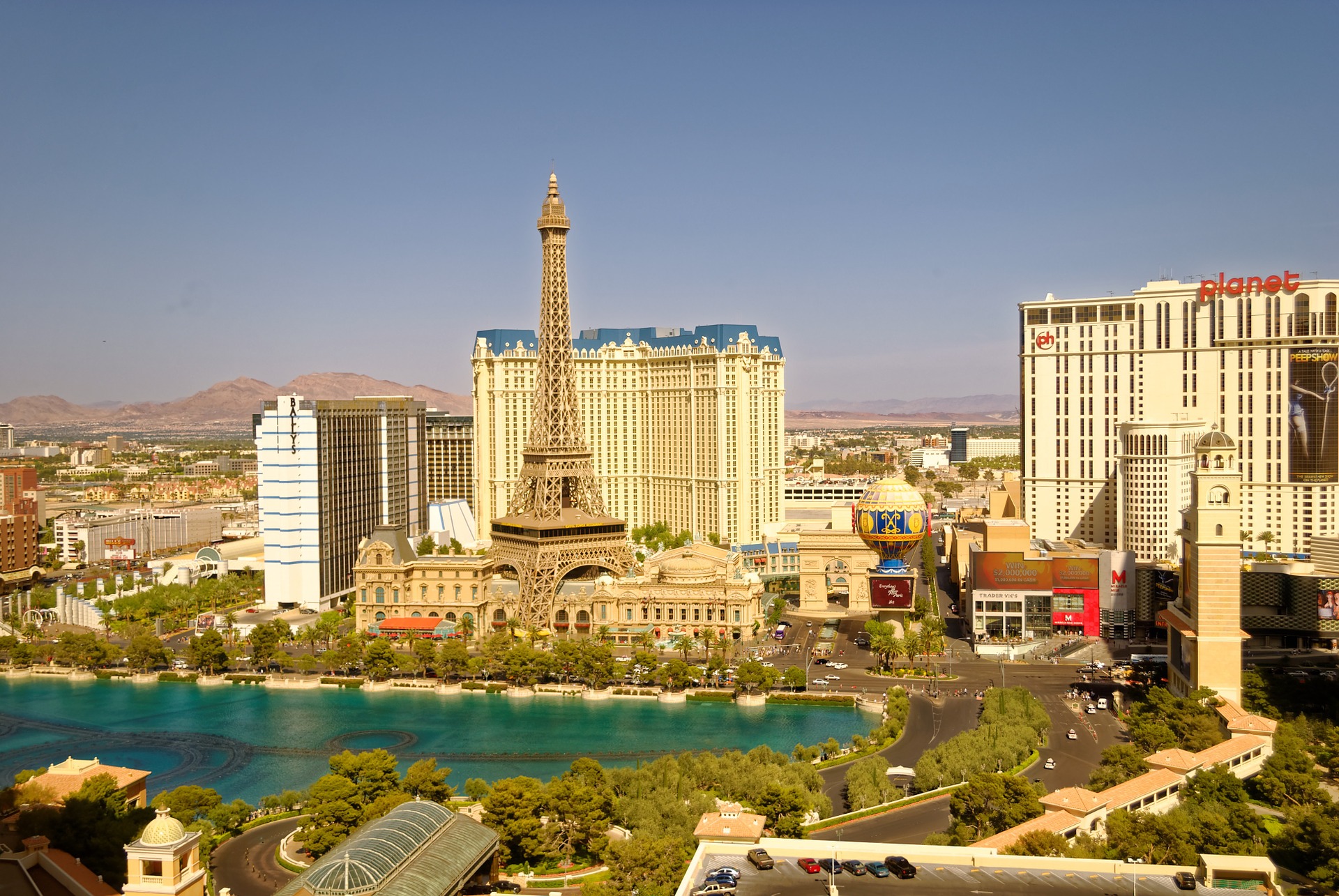 Paris Hotel Las Vegas  Best Themed Luxury Hotel On The Strip 2021 